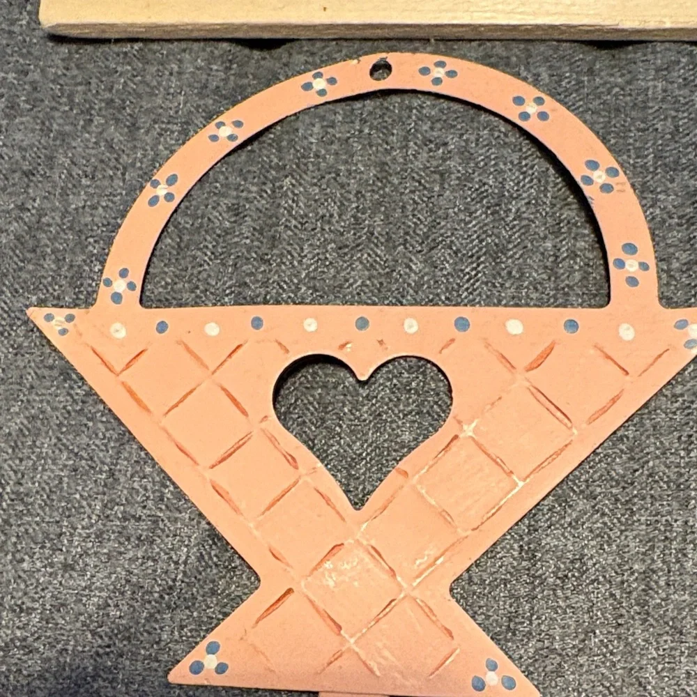 Heart Design Peachy Wall Hook
